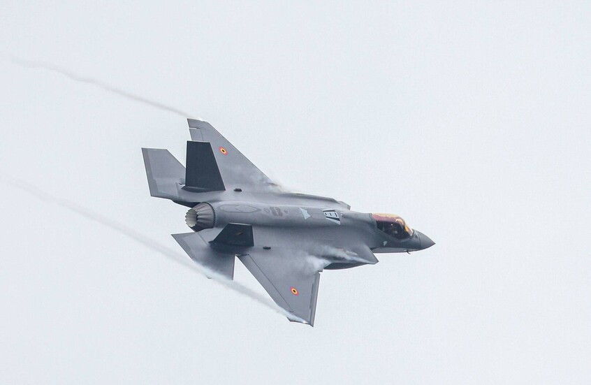 مقاتلتا "إف 35" الهولنديتان تقلعان لاعتراض طائرة مسيرة مجهولة