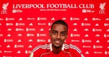 ليفربول يضم السويدي