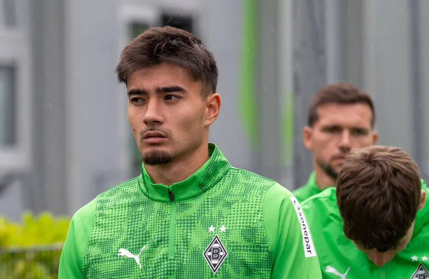 حدث تاريخي.. انضمام أول لاعب مزدوج الجنسية إلى منتخب كوريا الجنوبية لكرة القدم