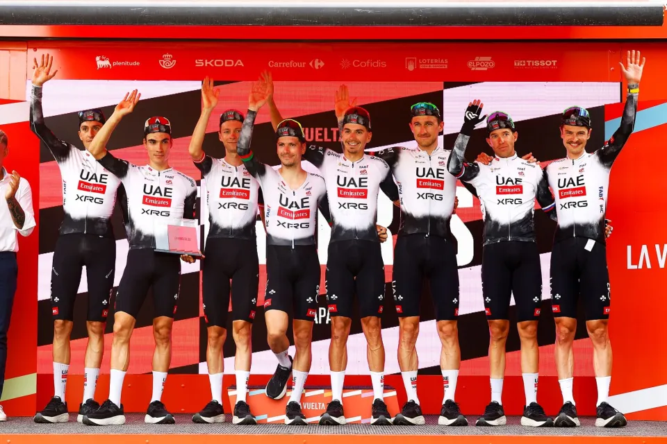 فريق الإمارات للدراجات