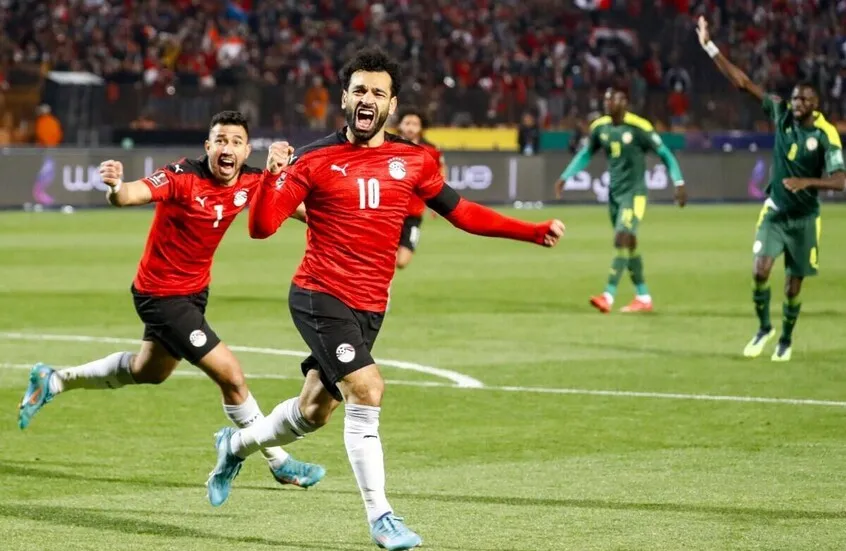 غياب منتخب مصر يثير الجدل في جوائز كاف 2025