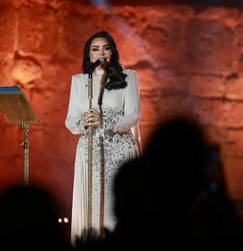 أحلام تشعل "اكس" بتغريداتها حول الزواج وتثير جدلاً واسعاً بين المتابعين