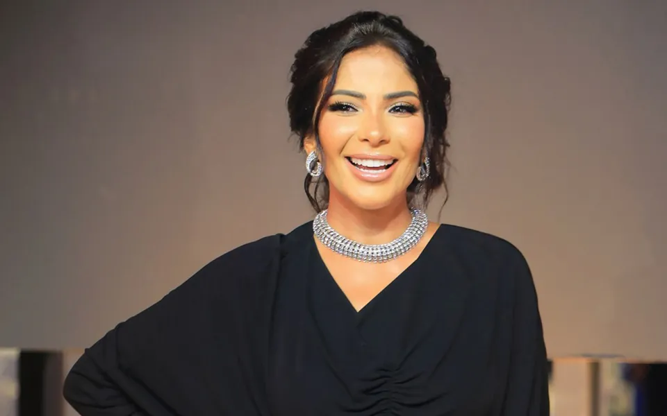 منى زكي تحتفي بحفاوة الجمهور في العرض الثاني لفيلم "الست"