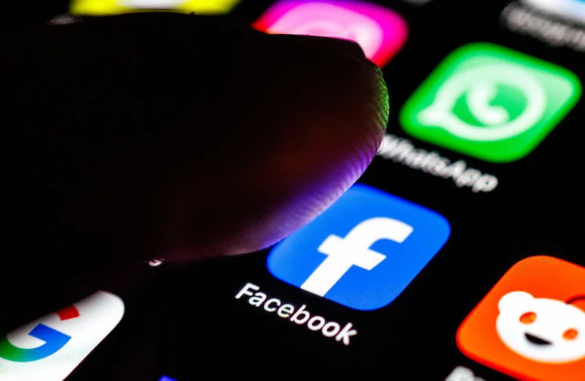 فيسبوك تختبر فرض رسوم على نشر الروابط الخارجية لتعزيز الاشتراكات المدفوعة