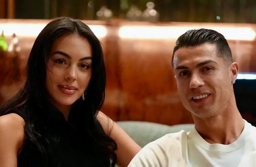 رونالدو وجورجينا يشتركان في فيلتين فاخرتين بالساحل الغربي للسعودية