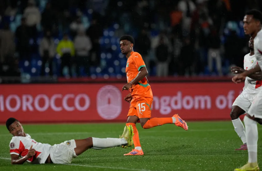 كوت ديفوار تفتتح مشوار الدفاع عن لقب أمم إفريقيا بانتصار شاق على موزمبيق