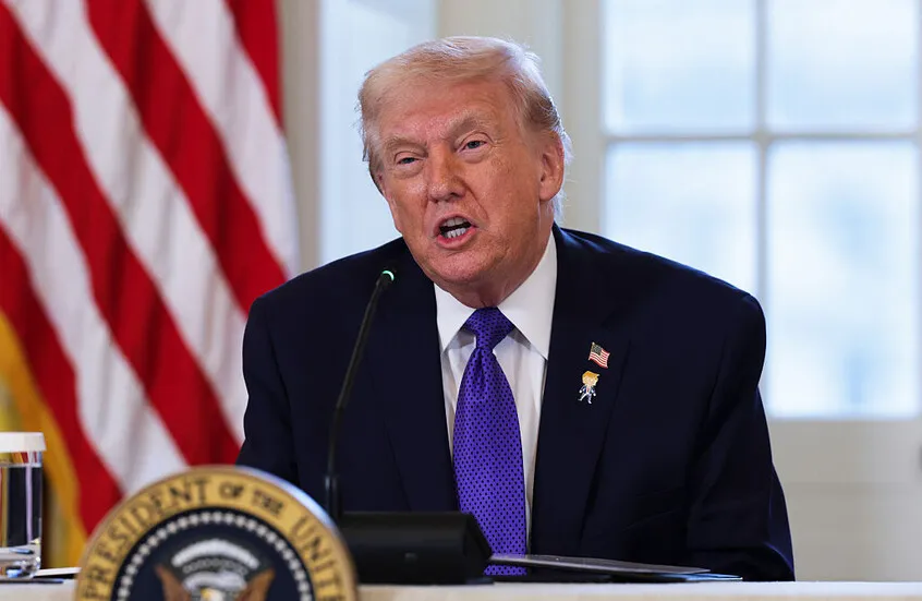 ترامب يبرر دعمه لرودريغيز لرئاسة فنزويلا مؤقتاً بتجنب سيناريو العراق