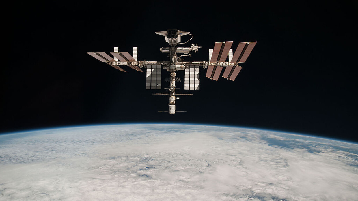 إيران ترسل قمرين صناعيين إلى روسيا في إطار تعاون فضائي جديد