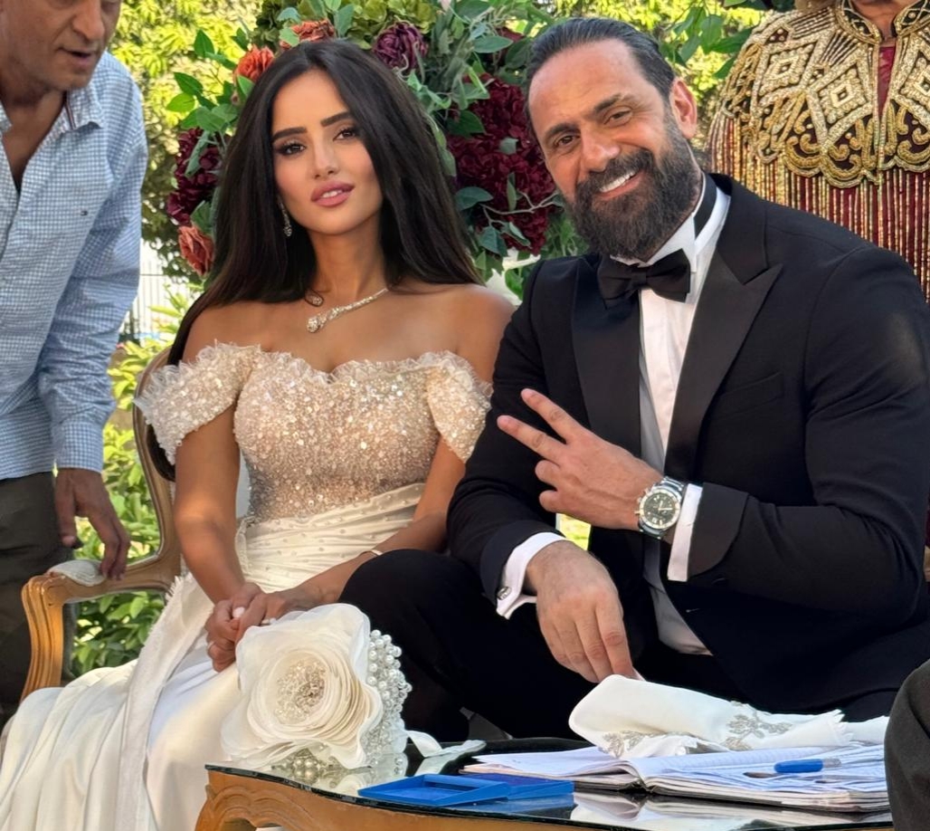 كواليس حصرية:«زينة» تستعد لمسلسل ورد وشوكولاتة