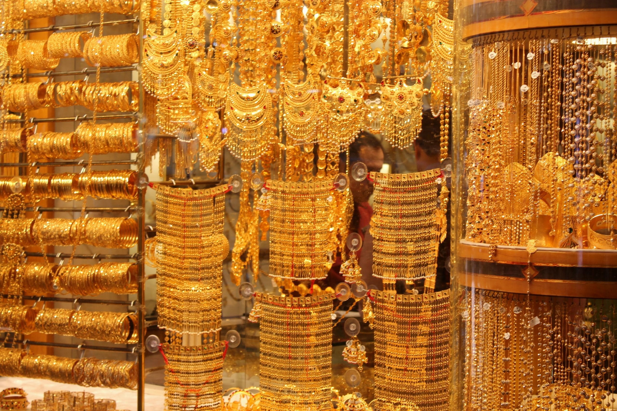 أسعار الذهب تستقر في الأسواق العربية مع فروقات طفيفة بين الدول