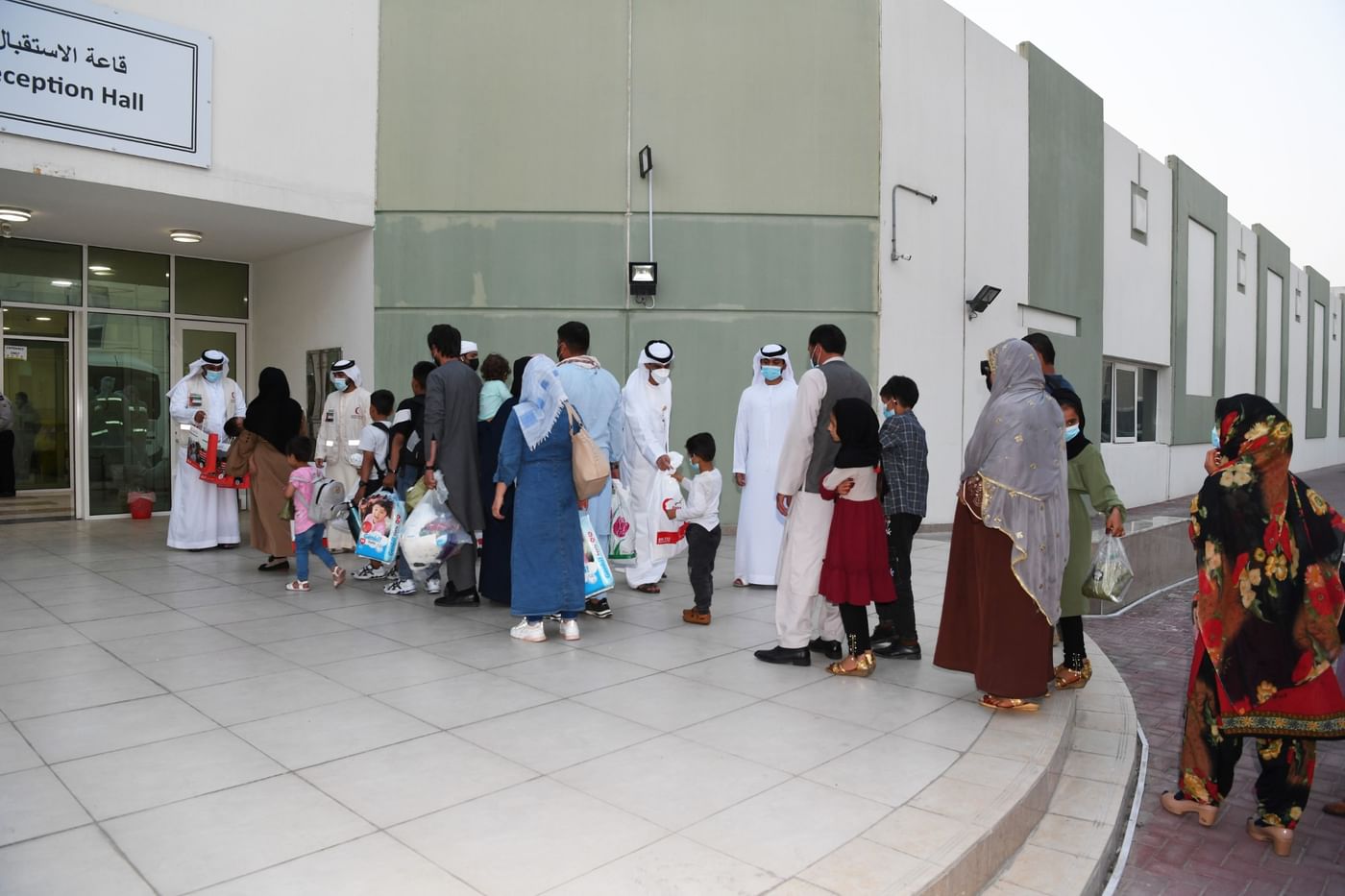 الإمارات تستضيف آلاف