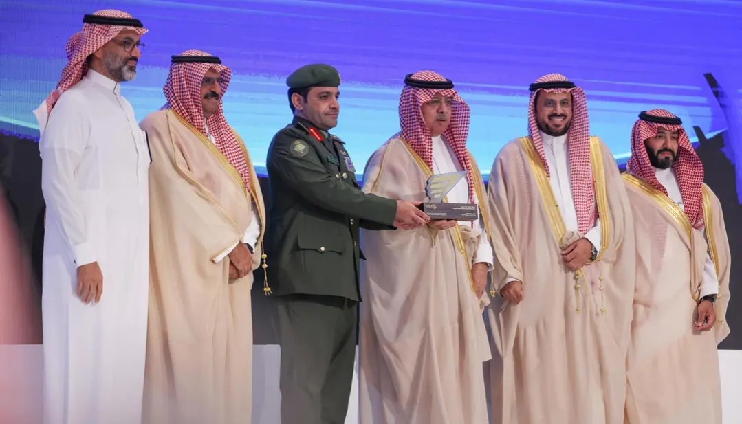 السعودية: مطار الملك خالد الدولي يحصل على جائزة التميّز في خدمات الجوازات