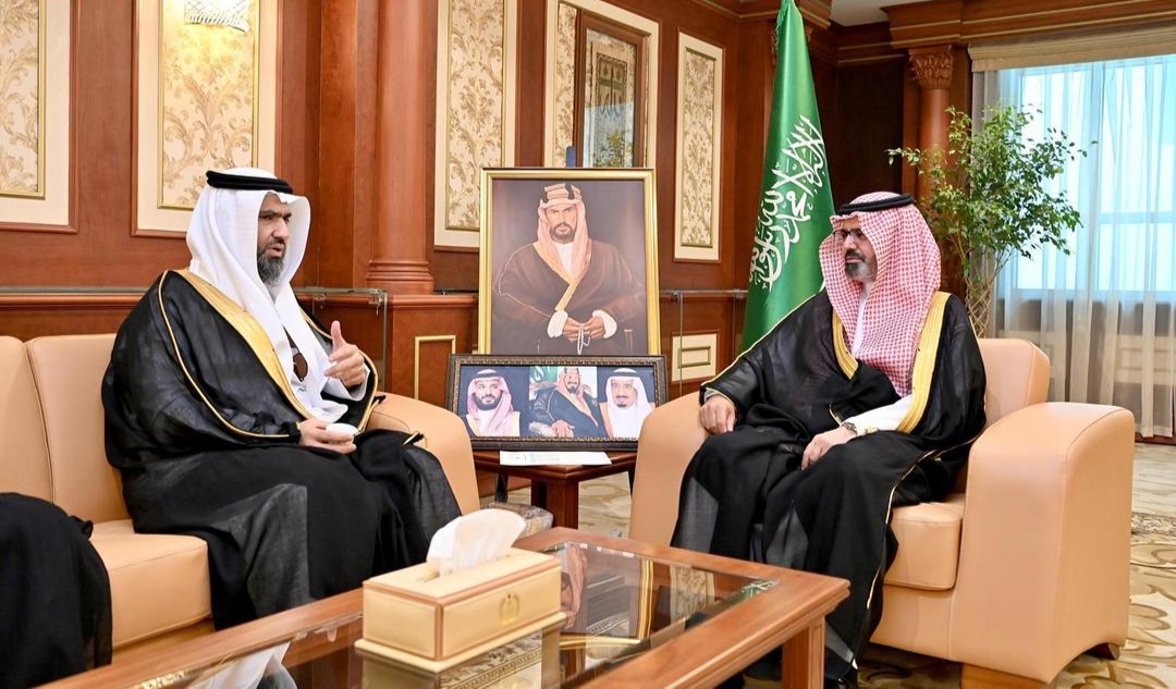 السعودية: نائب أمير جازان يلتقي رئيس جمعية ثمرة لبحث التعاون المجتمعي