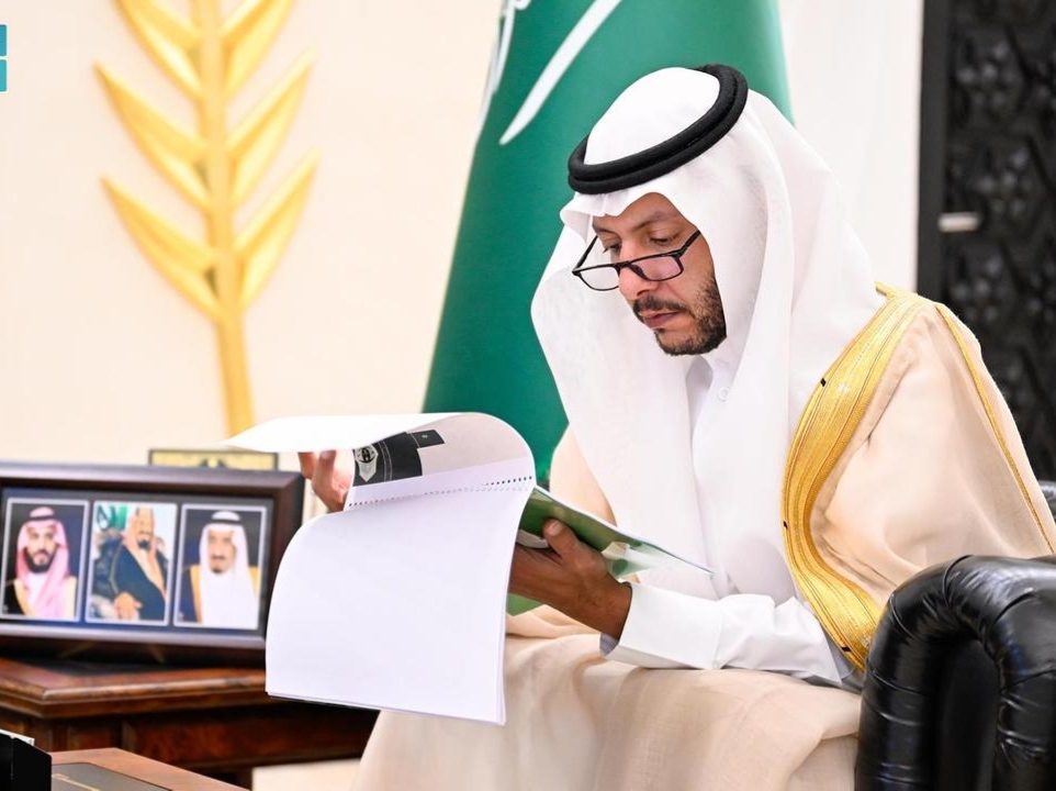 السعودية: أمير الطائف يطلع على تحسينات المرور الواعدة