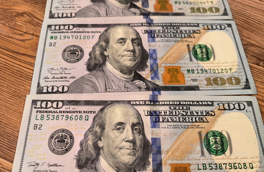 العراق يعلن خطة لجذب 250 مليار دولار استثمارات خلال عامين