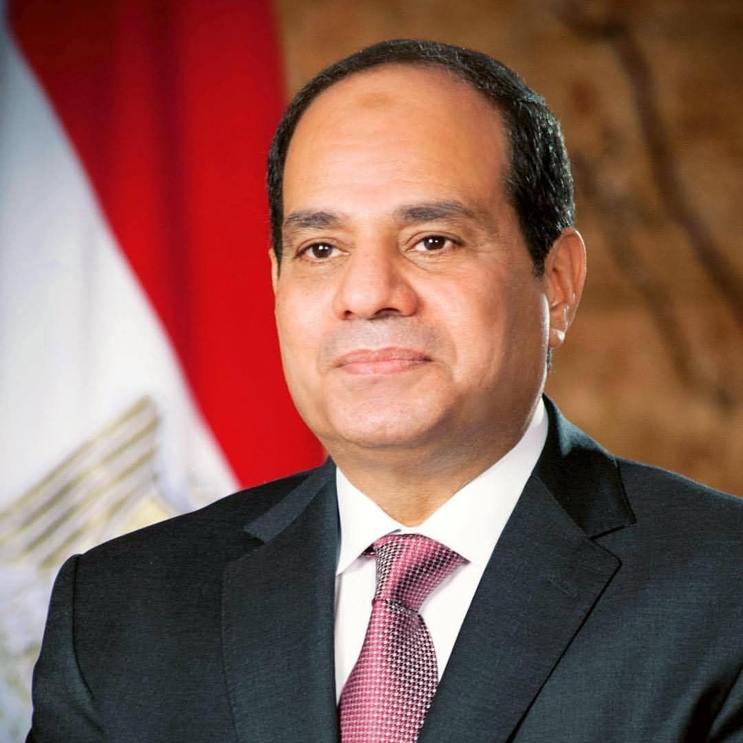 السيسي يستقبل قائد القيادة المركزية الأمريكية لبحث القضايا الإقليمية