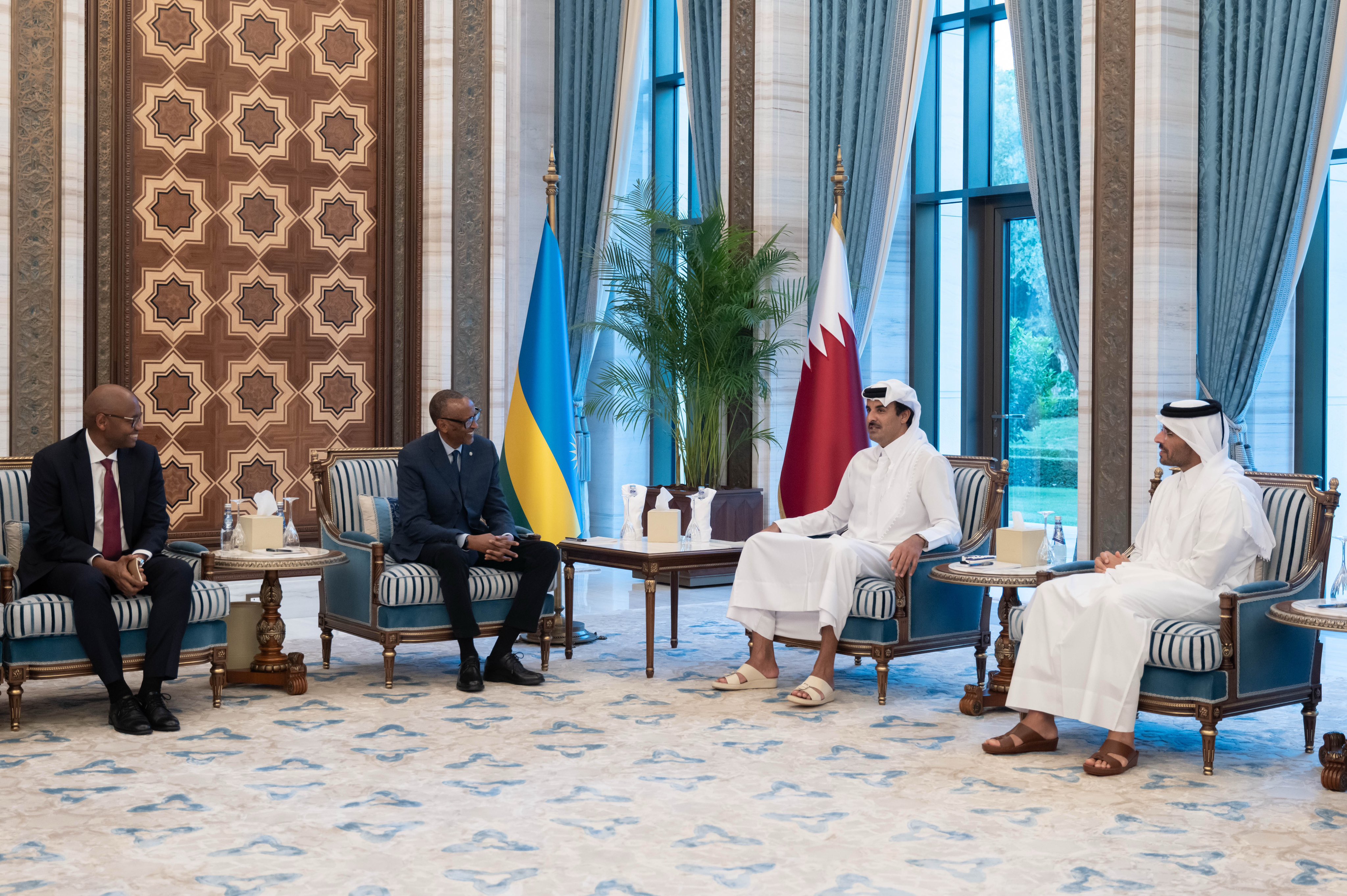 أمير قطر يستقبل الرئيس الرواندي في لقاء دبلوماسي رفيع المستوى