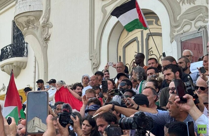 هيئة أسطول الصمود: الحريق لن يوقفنا والوجهة تبقى غزة