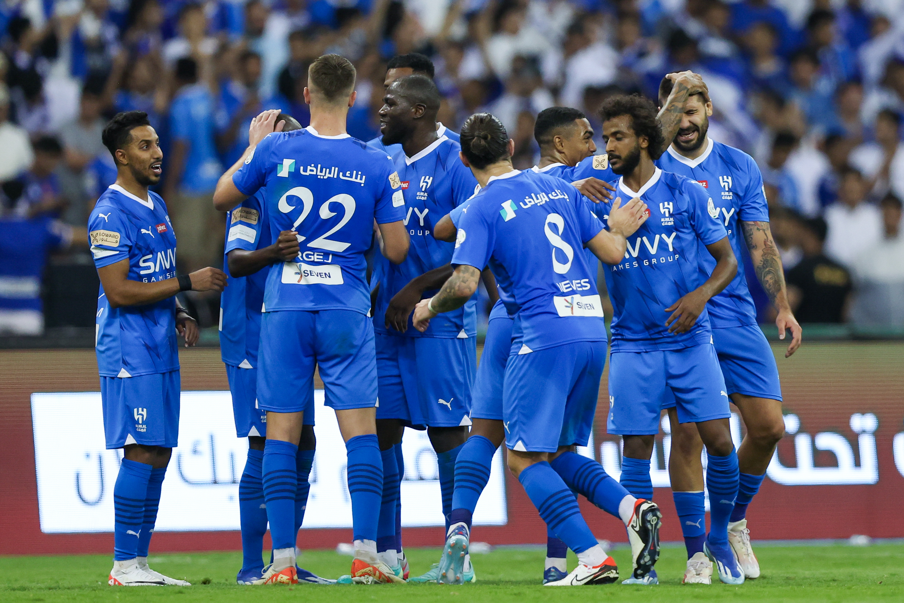 الهلال يخرج بتعادل 