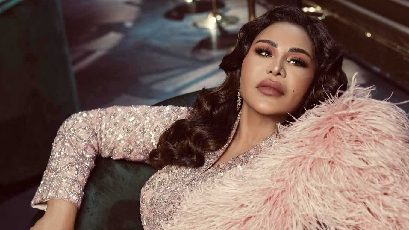 أحلام لإليسا: نحتاج جمعة تسولفنا وتجمعنا بالرياض