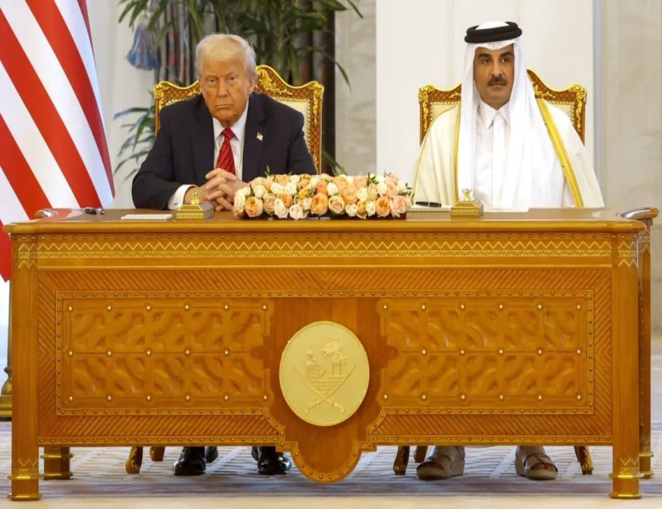 ترامب يلتقي أمير قطر ووزير خارجيته خلال توقفه في الدوحة