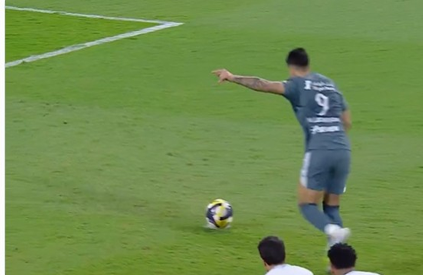 الهلال يتأهل إلى ربع نهائي كأس الملك بفوز صعب على الأخدود