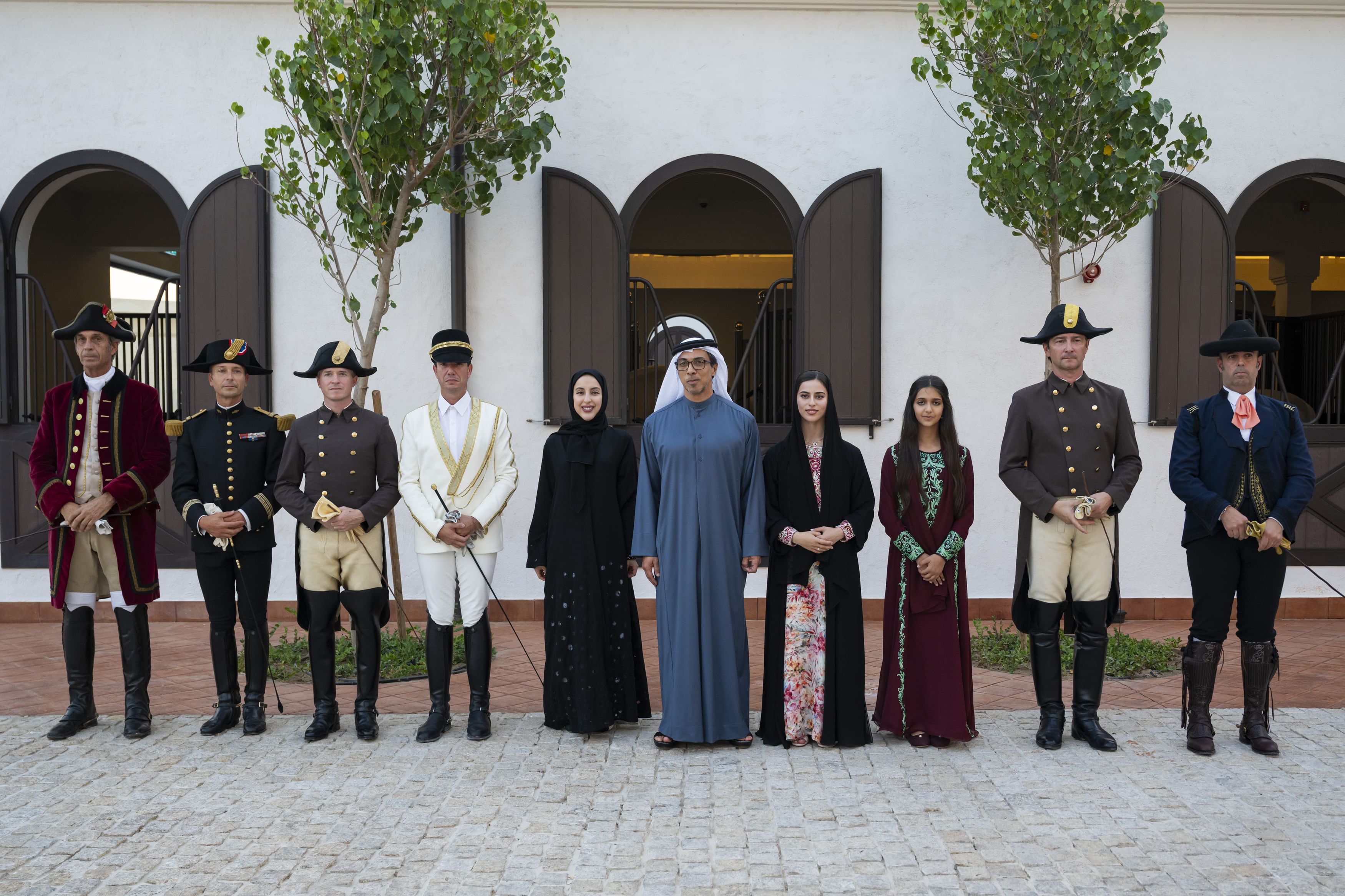 منصور بن زايد يفتتح "أبوظبي للفنون الفروسية الأميرية" أول مركز من نوعه خارج أوروبا