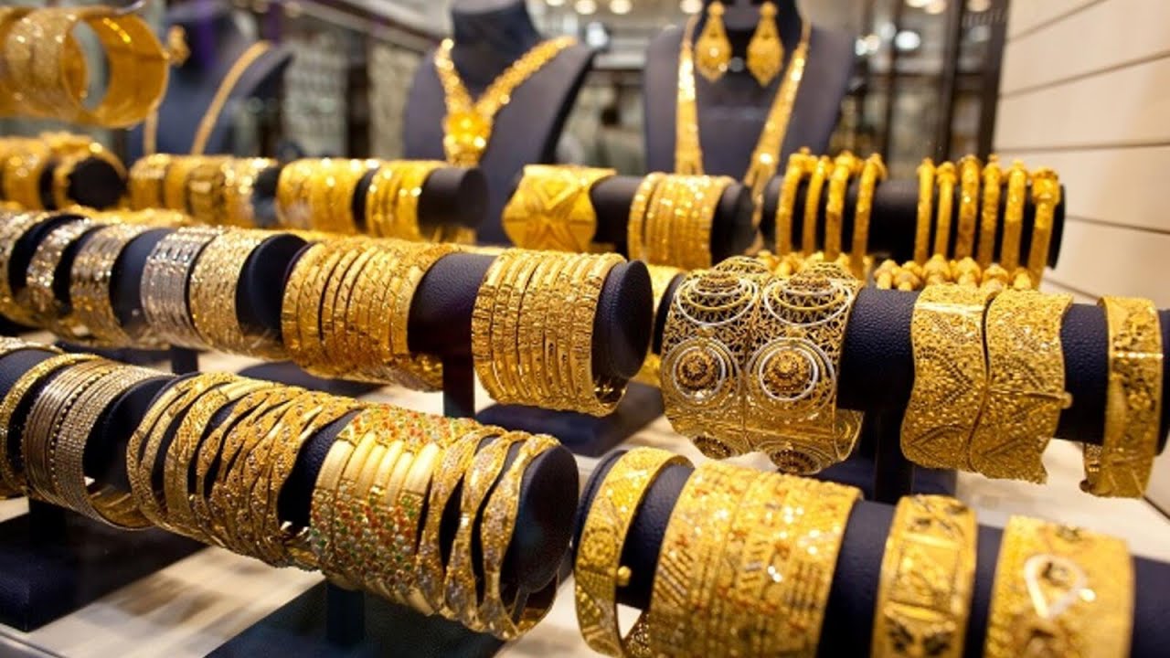 الذهب يتجه لأكبر خسارة أسبوعية منذ مايو مع صعود الدولار وترقب بيانات التضخم الأميركي