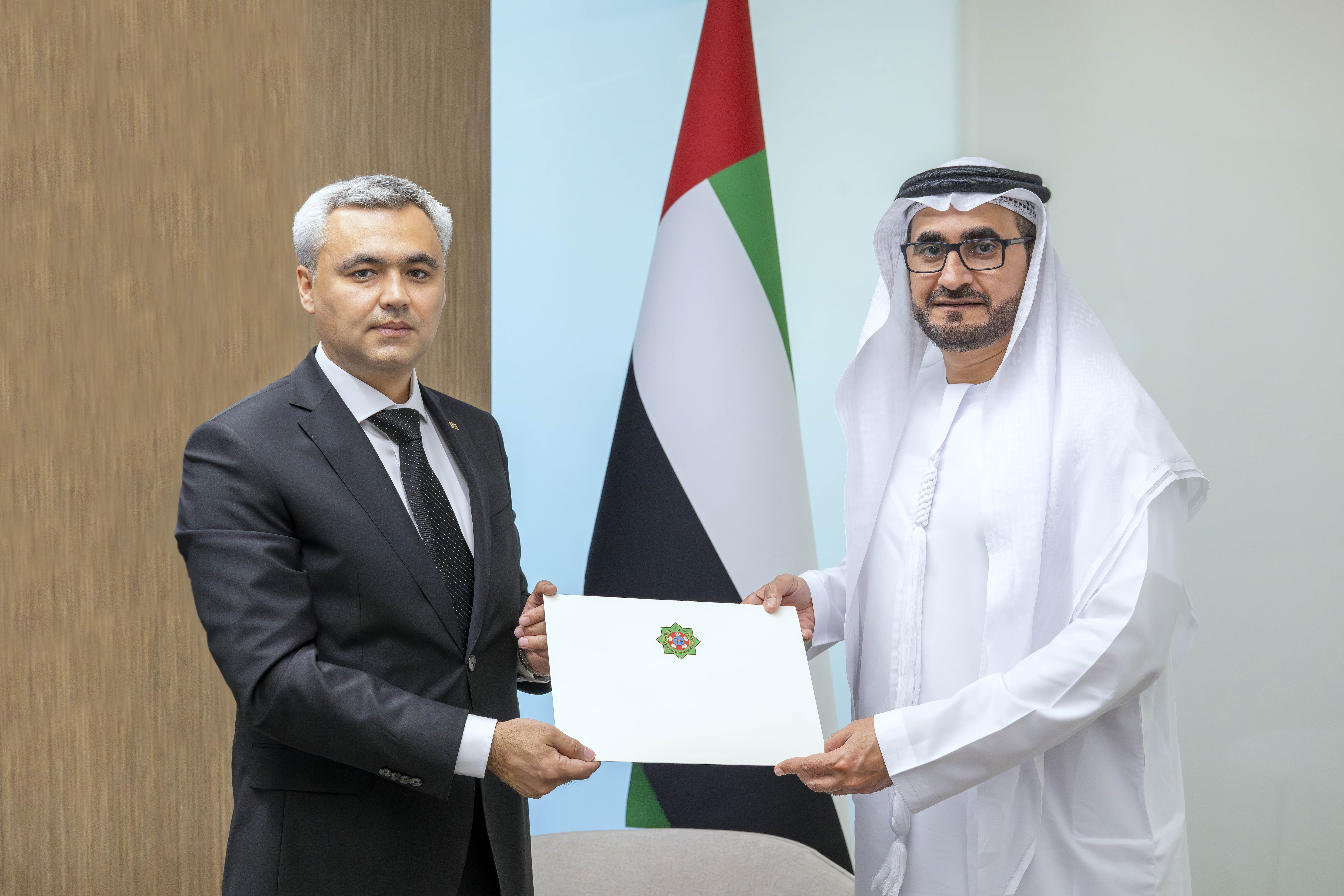 الإمارات وتركمانستان تعززان علاقات التعاون الثنائي