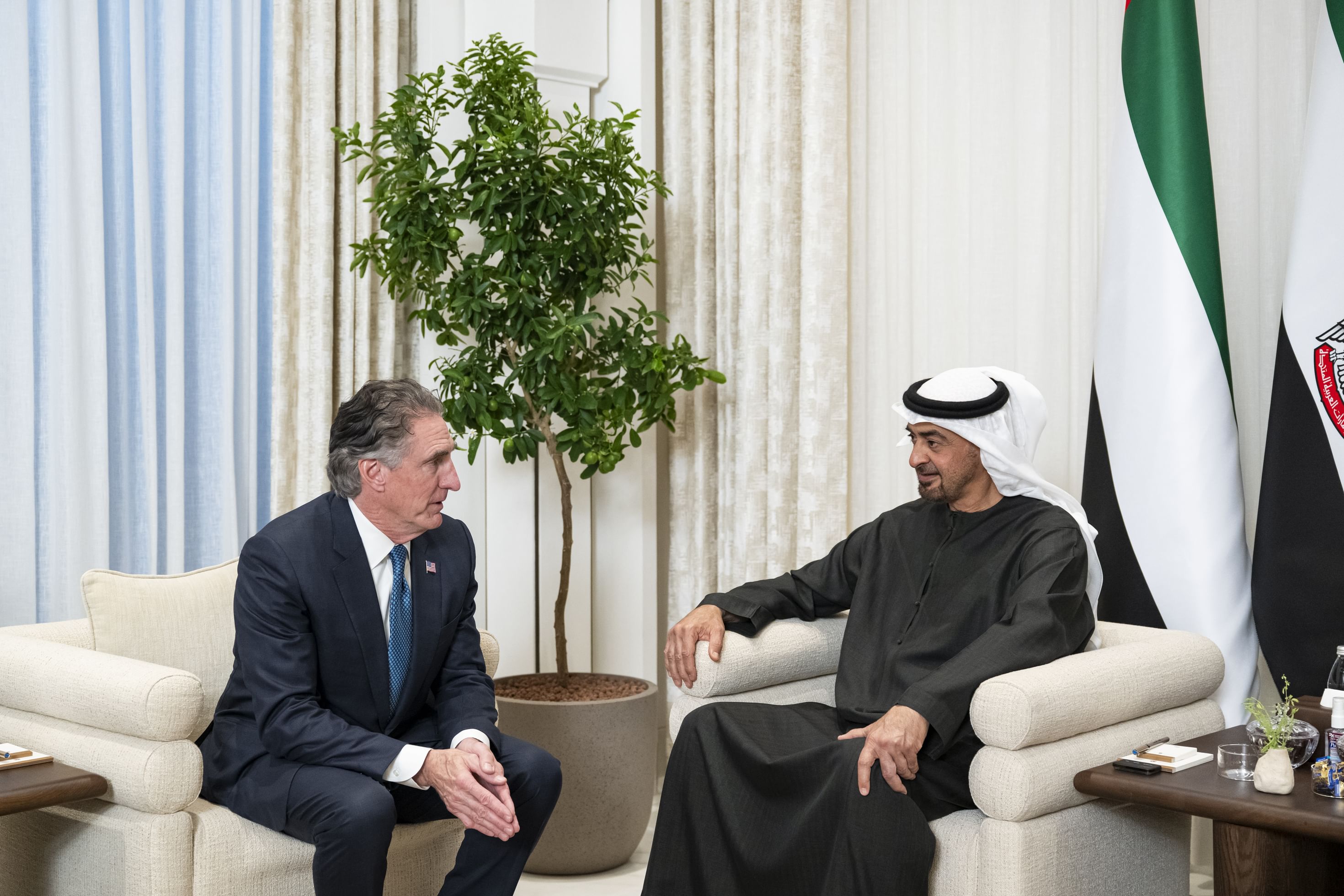 الإمارات والولايات المتحدة توقعان مذكرة تفاهم لتعزيز التعاون في الطاقة والذكاء الاصطناعي