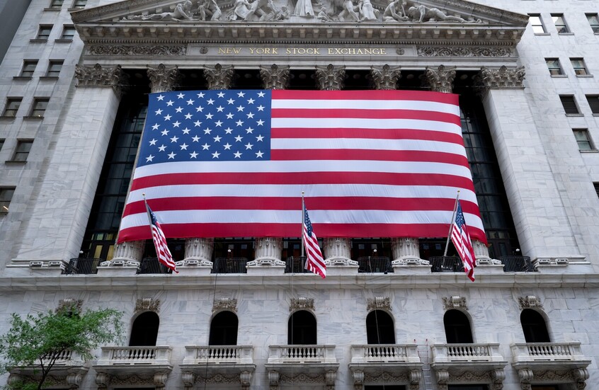 بنك أوف أمريكا: أسهم النمو الأمريكية تشهد أكبر تدفق استثماري أسبوعي منذ ديسمبر 2021