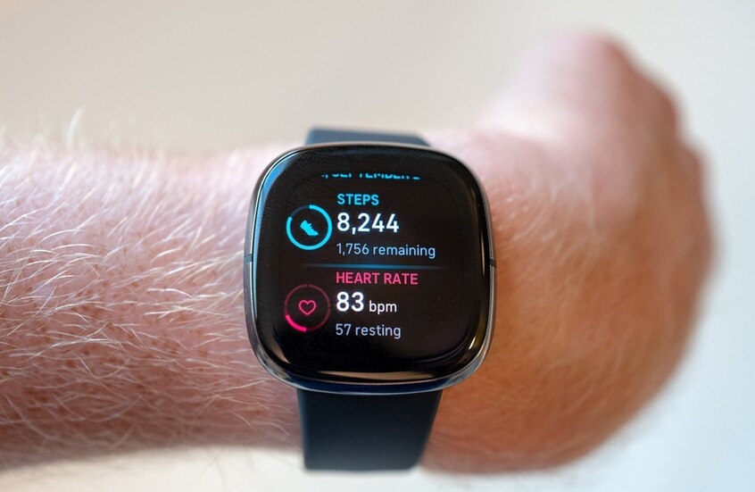 موظف صيني يفوز بتعويض بعد فصله بسبب تطبيق تتبع خطواته