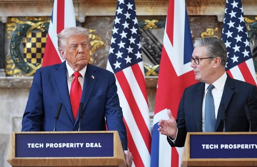 ستارمر وترامب يتفقان على أهمية اللحظة الراهنة لدفع تسوية الأزمة الأوكرانية