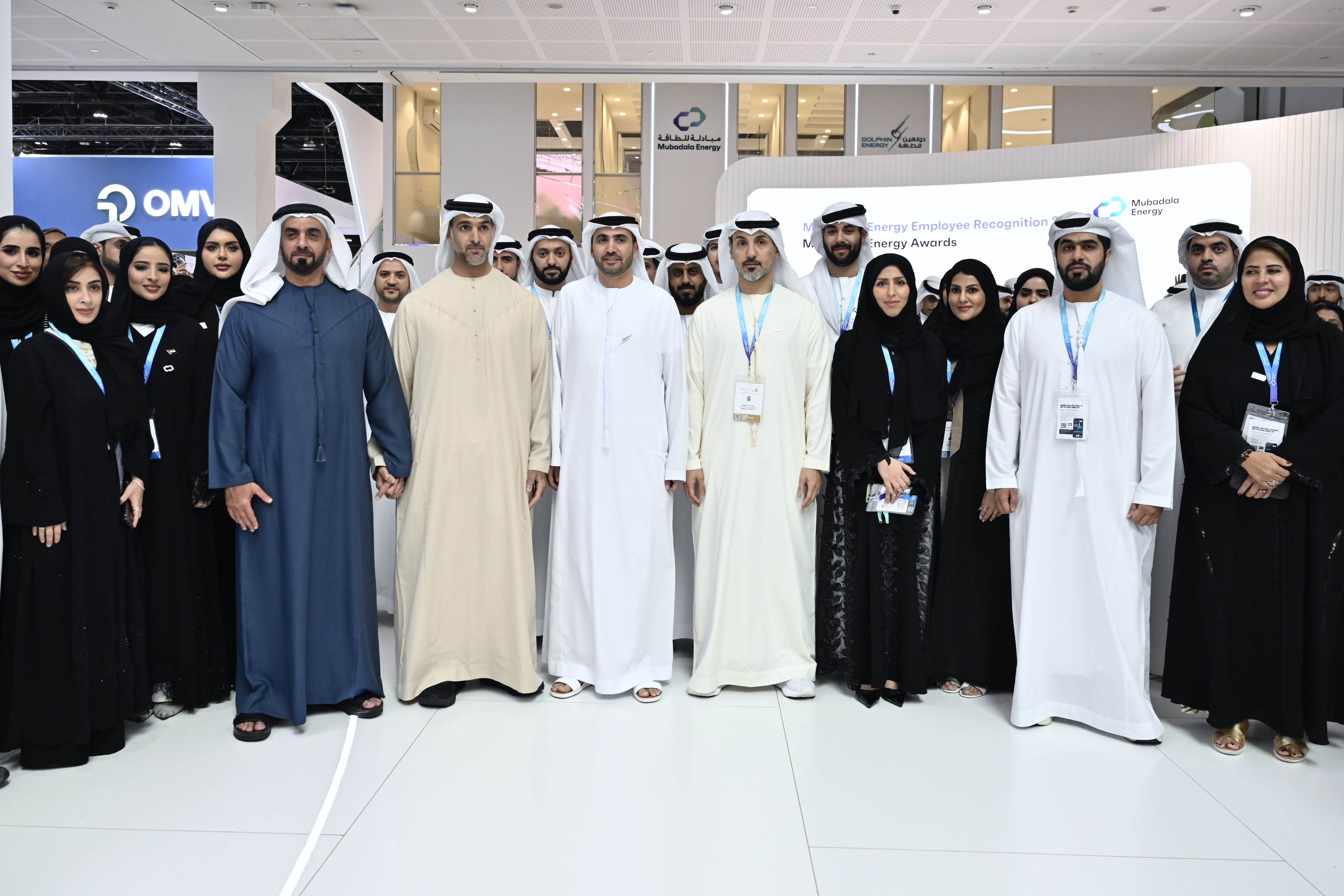 سيف بن زايد يزور "أديبك 2025" ويشيد بدور الإمارات في صياغة مستقبل الطاقة