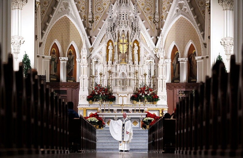 تحول ديني متسارع في الولايات المتحدة مع تزايد اللادينيين وإغلاق آلاف الكنائس