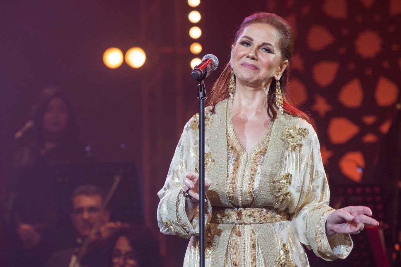 ميادة الحناوي توضح حقيقة الشائعات حول استخدام الذكاء الاصطناعي في حفلاتها