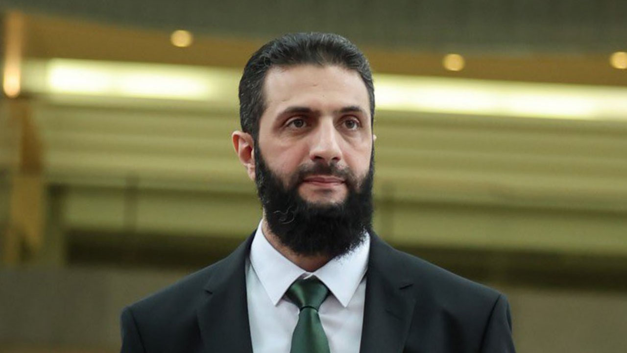 الرئيس السوري يهنئ الشعب برفع العقوبات: يوم تاريخي وبداية مرحلة البناء