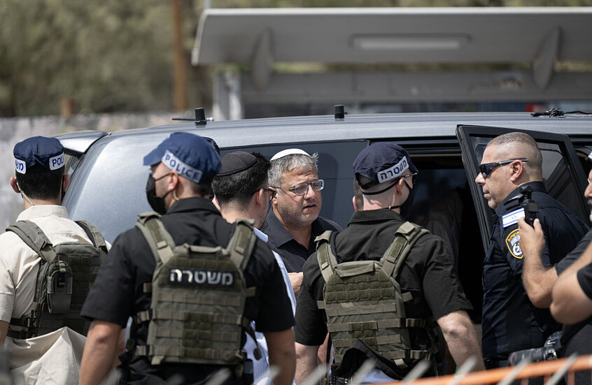 مواجهة قانونية داخل إسرائيل بسبب بن غفير وضغوط على نتنياهو لتبرير بقائه في منصبه