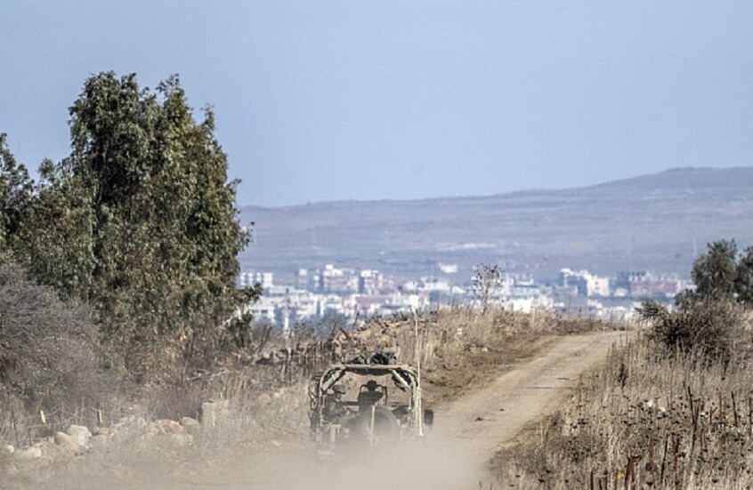 قوات إسرائيلية تتوغل في ريف القنيطرة الجنوبي وتفتش منازل قبل الانسحاب