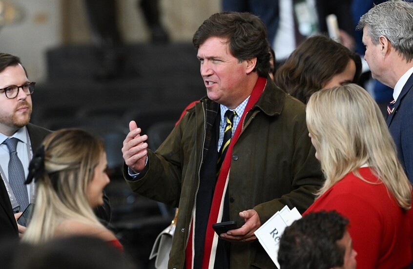 تاكر كارلسون: السعي الأميركي لضم غرينلاند يعني عملياً نهاية حلف «الناتو»