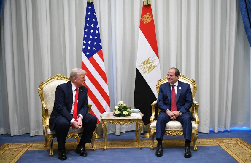 قمة مرتقبة بين الرئيس المصري السيسي ونظيره الأمريكي ترامب في دافوس