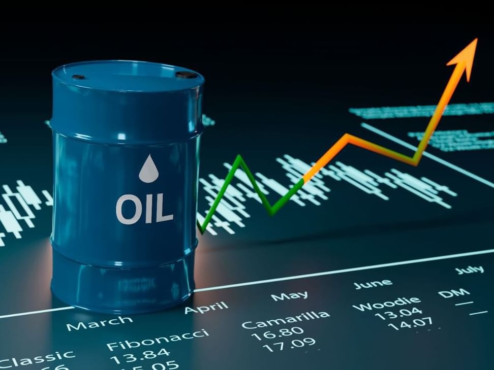 أسعار النفط ترتفع بأكثر من 2% مع تعطل الإنتاج في الولايات المتحدة
