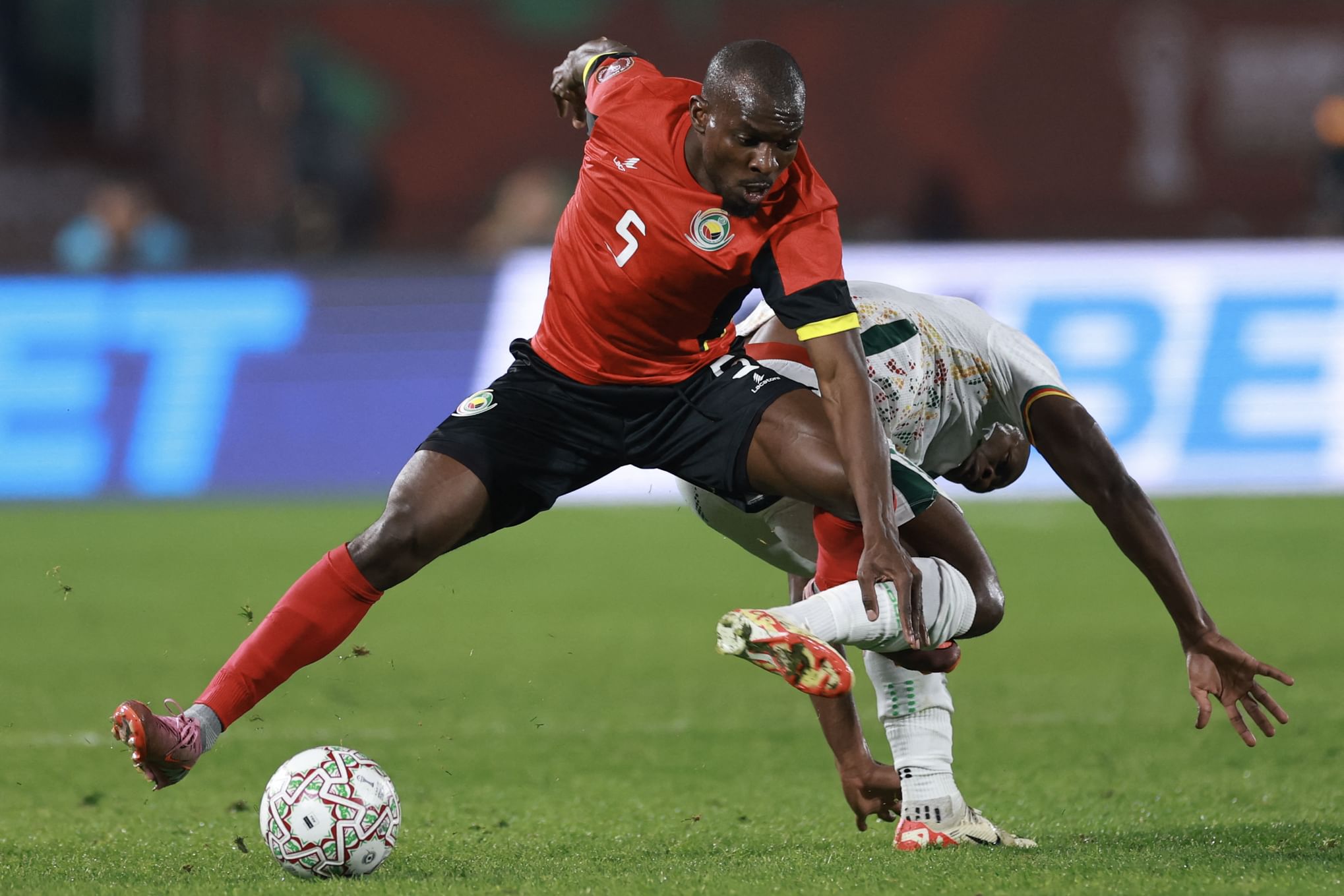 ستة منتخبات تتأهل إلى ثمن نهائي كأس الأمم الأفريقية في المغرب