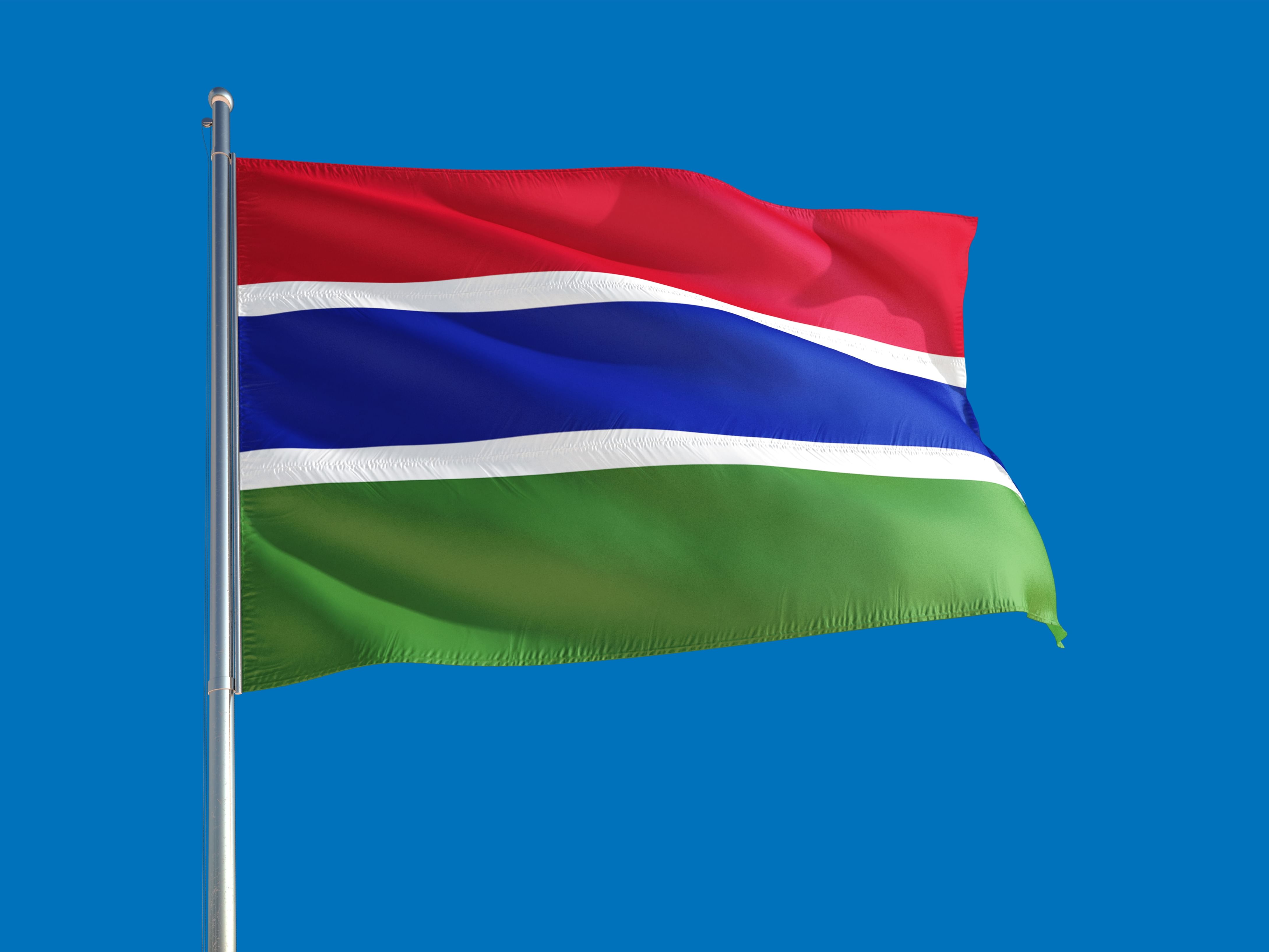 ارتفاع حصيلة ضحايا غرق قارب مهاجرين قبالة سواحل غامبيا إلى 31 قتيلاً