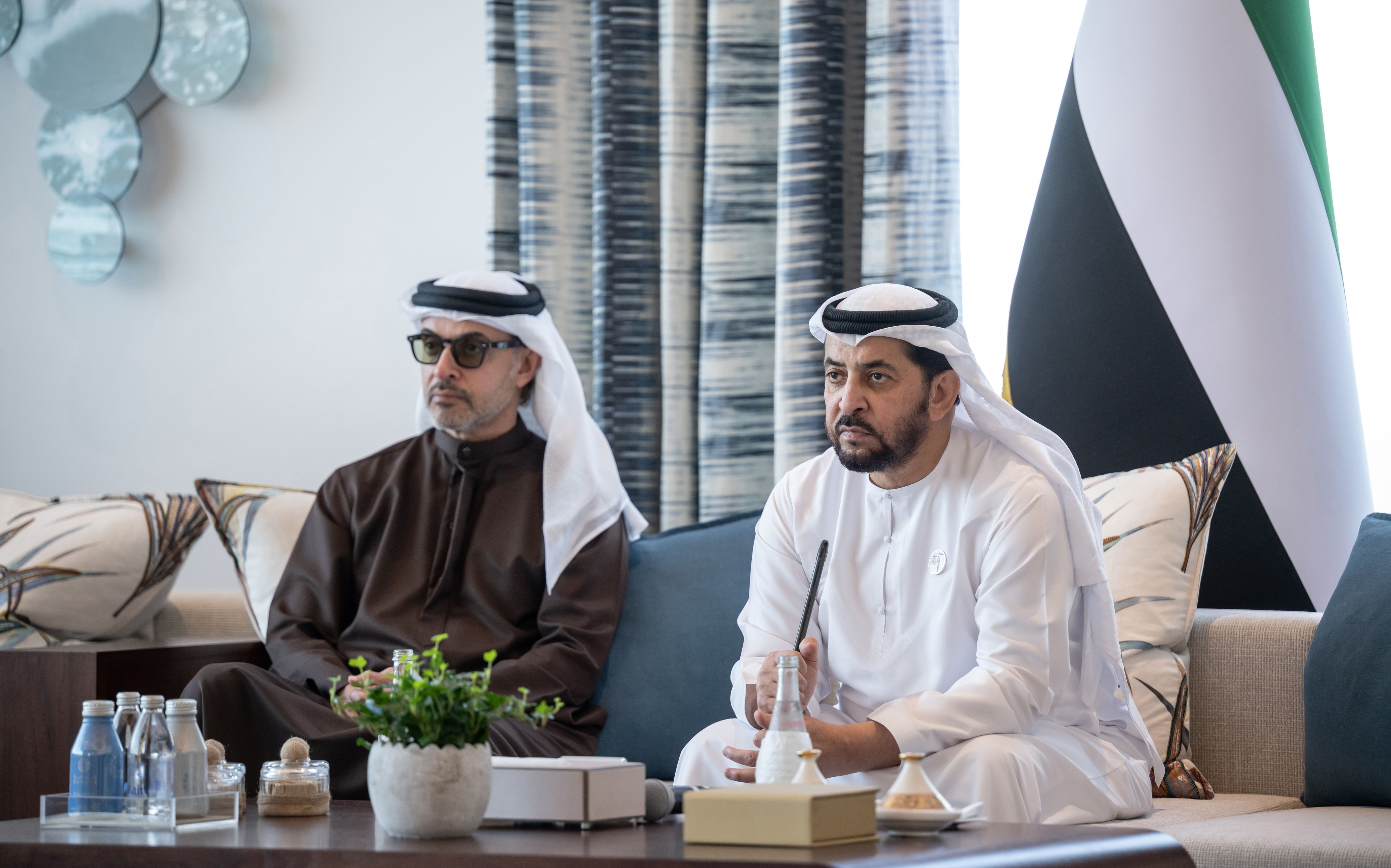 لقاء قيادي يعزز التلاحم المجتمعي ويبحث سبل تطوير جودة الحياة في الإمارات