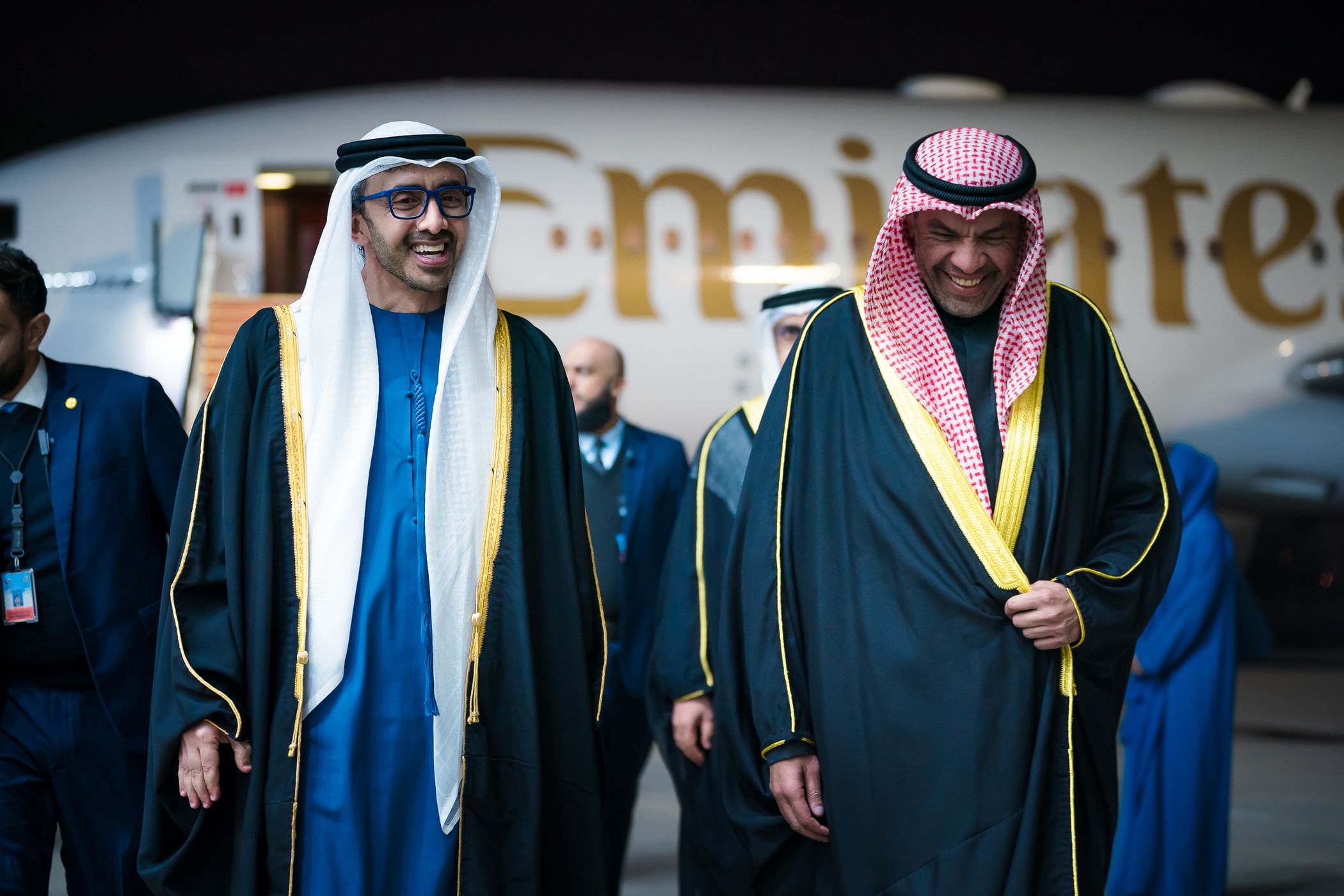 عبدالله بن زايد يصل الكويت لتعزيز العلاقات الثنائية بين الإمارات والكويت