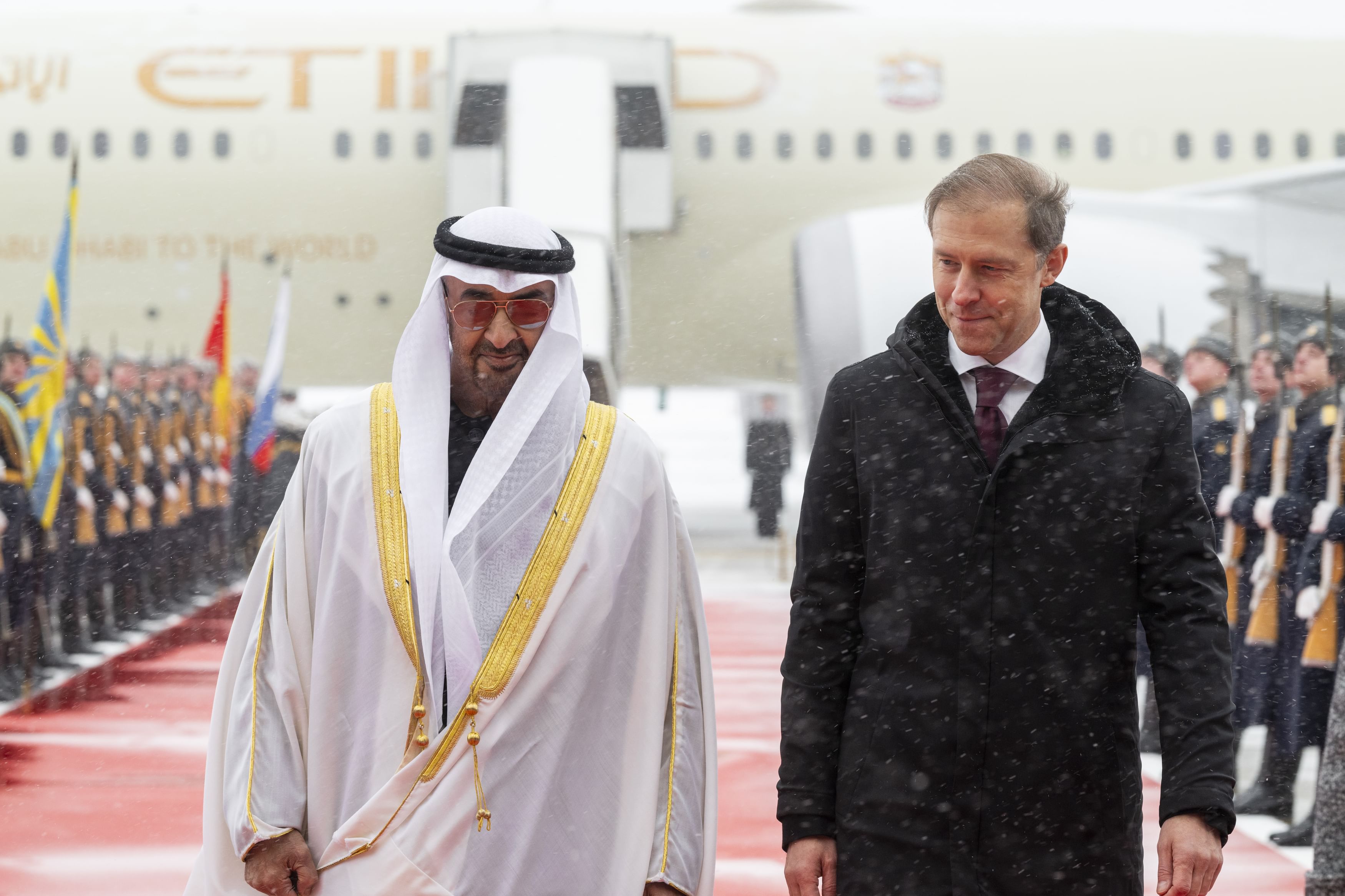 محمد بن زايد يصل موسكو في زيارة رسمية إلى روسيا الاتحادية
