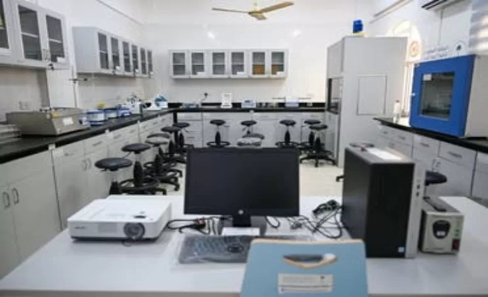 تنفيذ مشاريع تنموية في جامعة عدن بواسطة الصندوق السعودي لتنمية وإعمار اليمن 