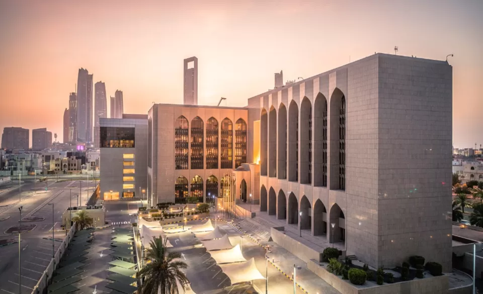 الإمارات واليابان يبحثان تعزيز الشراكة في الاقتصاد الجديد