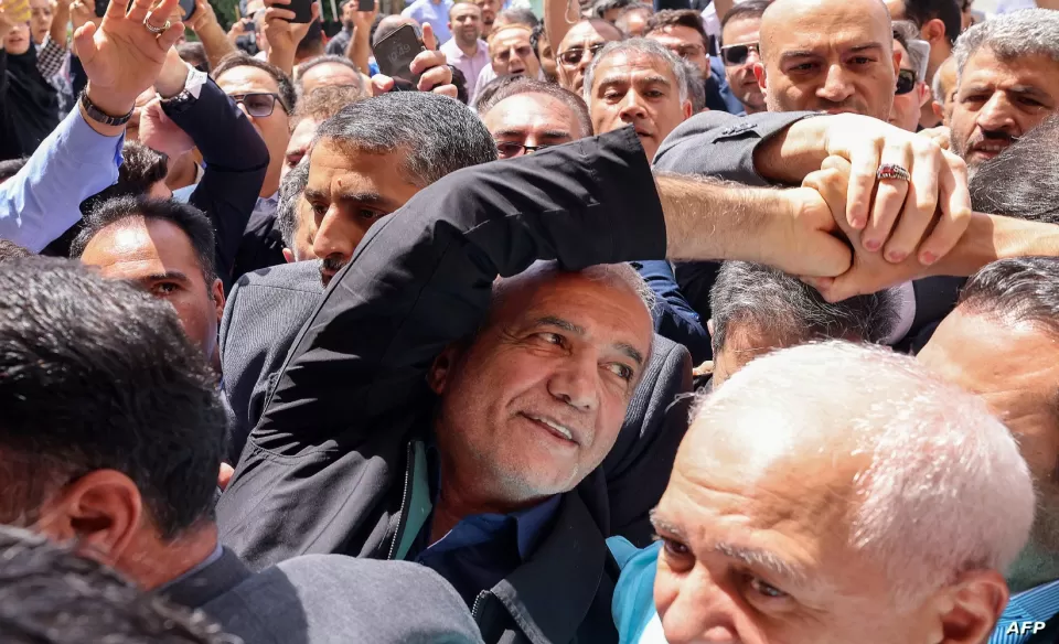 الإنتخابات الرئاسية الإيرانية : تقدم الإصلاحي بيزشكيان في الجولة الثانية حتى الآن الإنتخابات الرئاسية الإيرانية : تقدم الإصلاحي بيزشكيان في الجولة الثانية حتى الآن